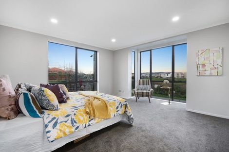 Photo of property in 11 Karokaro Road, Takanini, 2112