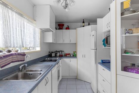 Photo of property in 4 Amorino Drive, Red Beach, 0932