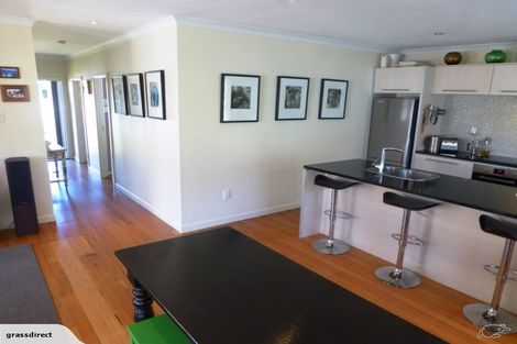 Photo of property in 6 Nelson Avenue, Northcote Point, Auckland, 0627