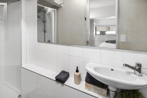 Photo of property in Stadium Garden Flats, 117/107 Thorndon Quay, Pipitea, Wellington, 6011