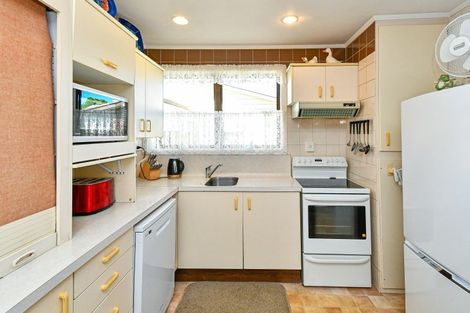 Photo of property in 8 Capella Place, Manurewa, Auckland, 2102