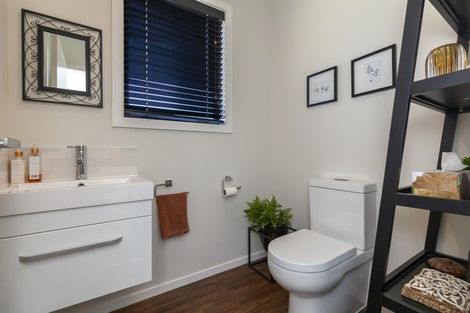 Photo of property in 3 Hihi Place, Waikanae, 5036