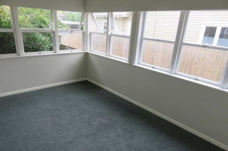 Photo of property in 14 Knighton Road, Hillcrest, Hamilton, 3216