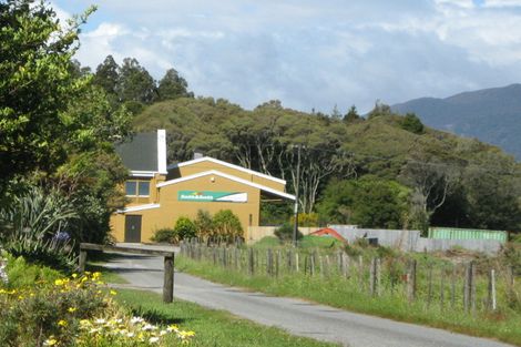 Photo of property in 53 Kew Road, Westport, 7825