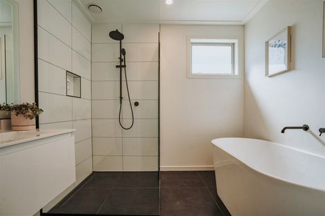 Photo of property in 40 Mcneil Street, Balclutha, 9230