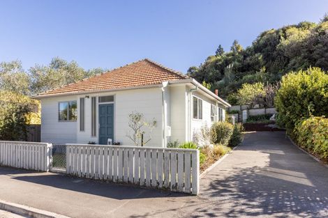 Photo of property in 2 Main Street, Hospital Hill, Napier, 4110
