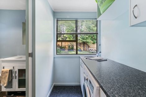 Photo of property in 25 Waiora Road, Stanmore Bay, Whangaparaoa, 0932