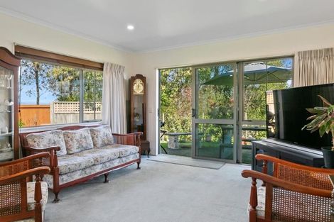 Photo of property in 33 Lakeridge Close, Rangatira Park, Taupo, 3330