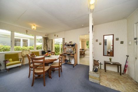 Photo of property in 37 Waterloo Crescent, Hokowhitu, Palmerston North, 4410