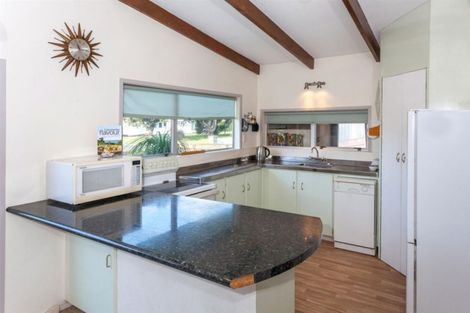 Photo of property in 215 Hauturu Street, Whangamata, 3620