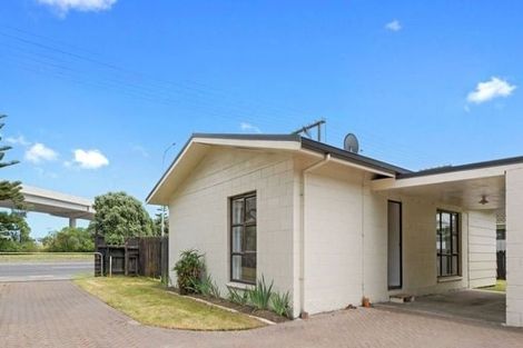 Photo of property in 2/569 Maunganui Road, Mount Maunganui, 3116