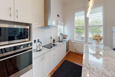 Photo of property in 24 Brassey Road, Saint Johns Hill, Whanganui, 4500