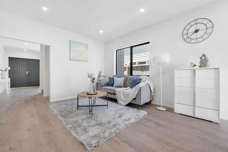 Photo of property in 48 Hikuawa Road, Flat Bush, Auckland, 2019