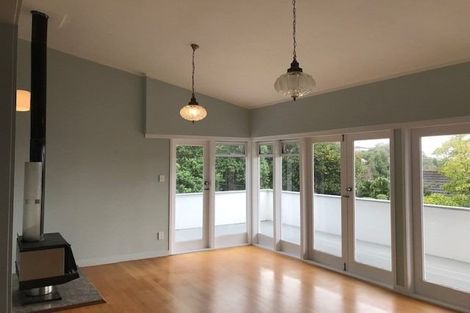 Photo of property in 2 Pine Hill Crescent, Browns Bay, Auckland, 0630