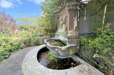 Photo of property in 1 Highgrove Place, Waipukurau, 4200