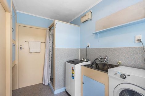 Photo of property in 35 Daniels Road, Redwood, Christchurch, 8051