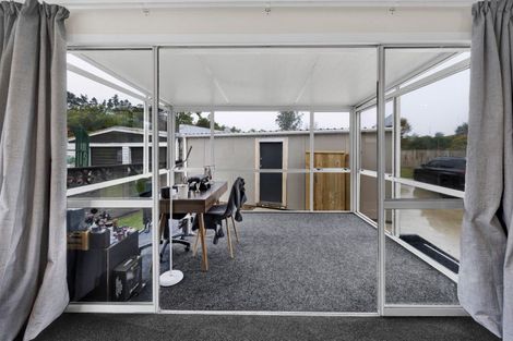 Photo of property in 16 Kauri Street, Merrilands, New Plymouth, 4312