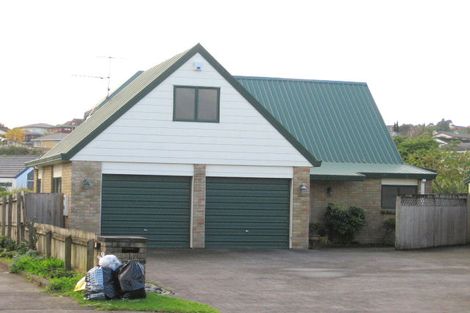 Photo of property in 2/23 Solana Court, Botany Downs, Auckland, 2010