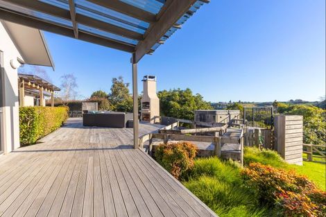 Photo of property in 96 Panorama Drive, Welcome Bay, Tauranga, 3175
