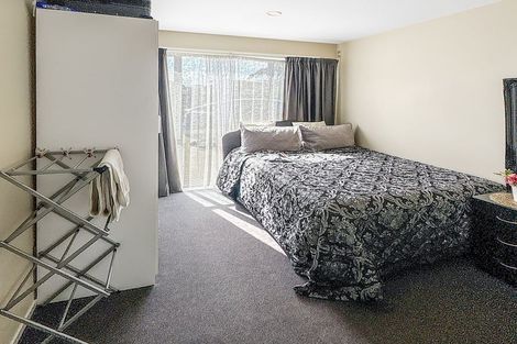 Photo of property in 60 Trevor Hosken Drive, Wiri, Auckland, 2104
