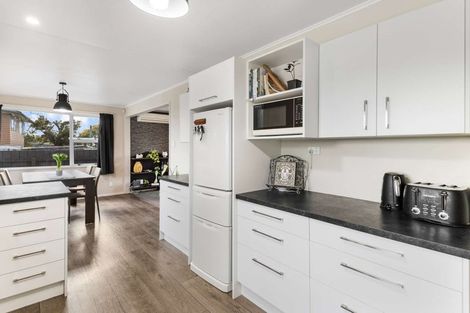 Photo of property in 4 Aspiring Avenue, Milson, Palmerston North, 4414