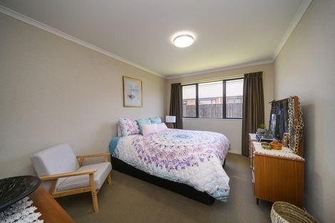 Photo of property in 76 Geneva Terrace, Kelvin Grove, Palmerston North, 4414