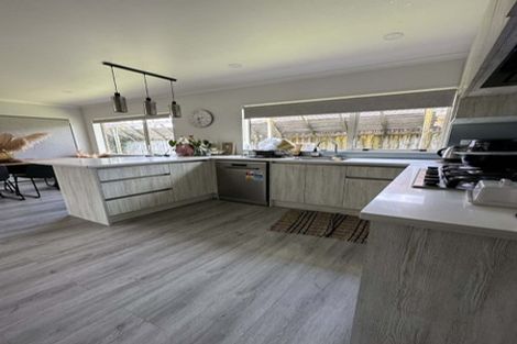 Photo of property in 3 Montilla Place, Manurewa, Auckland, 2102