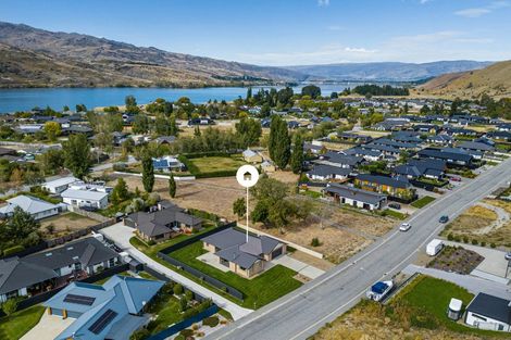 Photo of property in 58 Stratford Drive, Mount Pisa, Cromwell, 9383