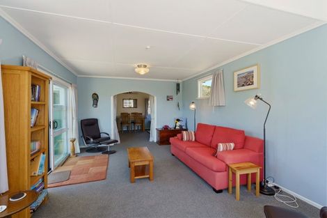 Photo of property in 6 Rangiuru Road, Otaki Beach, Otaki, 5512