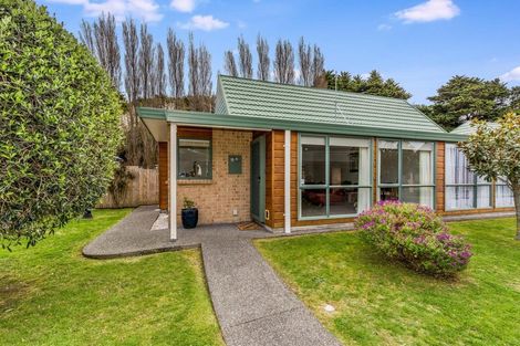 Photo of property in Redwood Village, 59/42 Main Road, Tawa, Wellington, 5028