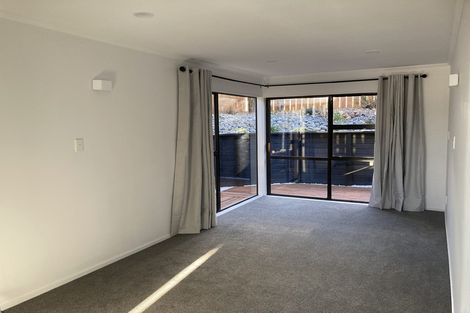 Photo of property in 13 Cobar Close, Maupuia, Wellington, 6022