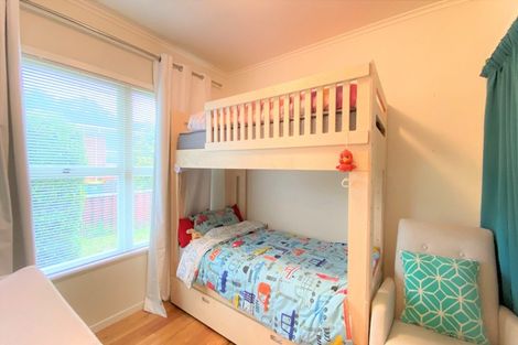 Photo of property in 2/14 Shakespeare Road, Milford, Auckland, 0620