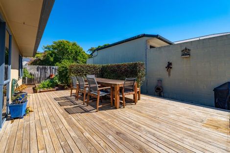 Photo of property in 30 Moulton Street, Moturoa, New Plymouth, 4310