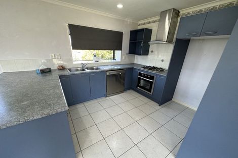 Photo of property in 51 Robin Brooke Drive, Flat Bush, Auckland, 2019