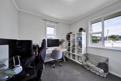 Photo of property in 22 Egmont Street, Hawera, 4610