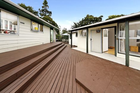 Photo of property in 4 Serwayne Place, Sunnyvale, Auckland, 0612