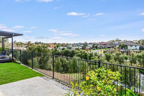 Photo of property in 18 Te Tiireke Drive, Glenview, Hamilton, 3206