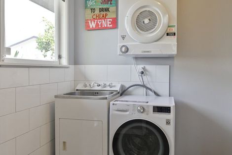 Photo of property in 221 Tudor Avenue, Mayfair, Hastings, 4122