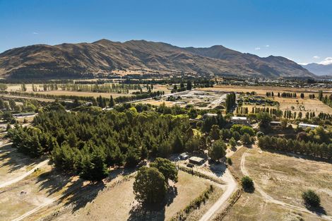 Photo of property in 293 Riverbank Road, Wanaka, 9382