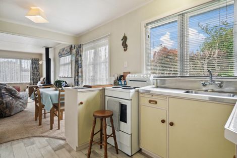 Photo of property in 12 Linley Place, Levin, 5510