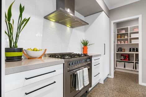 Photo of property in 6 Donelle Place, Te Puke, 3119