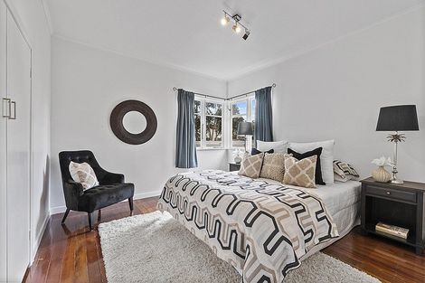 Photo of property in 2/33 Havelock Avenue, Forrest Hill, Auckland, 0620