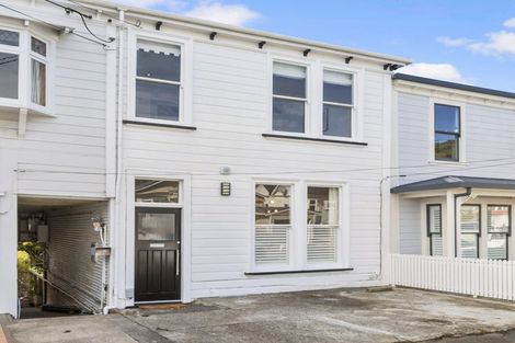 Photo of property in 7 Queen Street, Mount Victoria, Wellington, 6011
