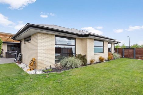 Photo of property in 99 Shillingford Boulevard, Rolleston, 7615
