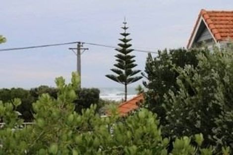 Photo of property in 4/5 Stoke Street, Sumner, Christchurch, 8081