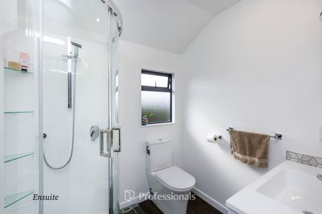 Photo of property in 28 Kirton Drive, Riverstone Terraces, Upper Hutt, 5018