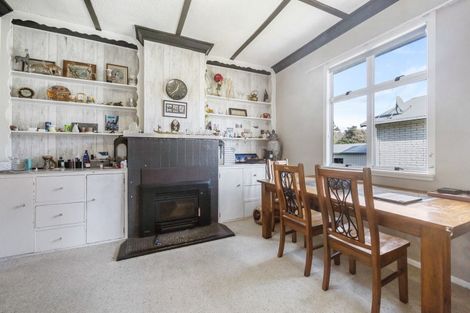 Photo of property in 6 Downe Street, New Plymouth, 4310