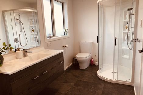 Photo of property in 6 Mararoa Drive, Manapouri, 9679