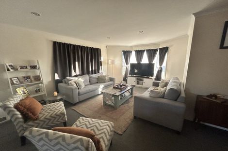 Photo of property in 15 Caragh Place, East Tamaki, Auckland, 2016