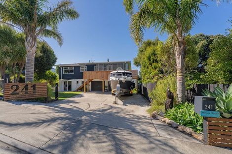 Photo of property in 241 Paku Drive, Tairua, 3508